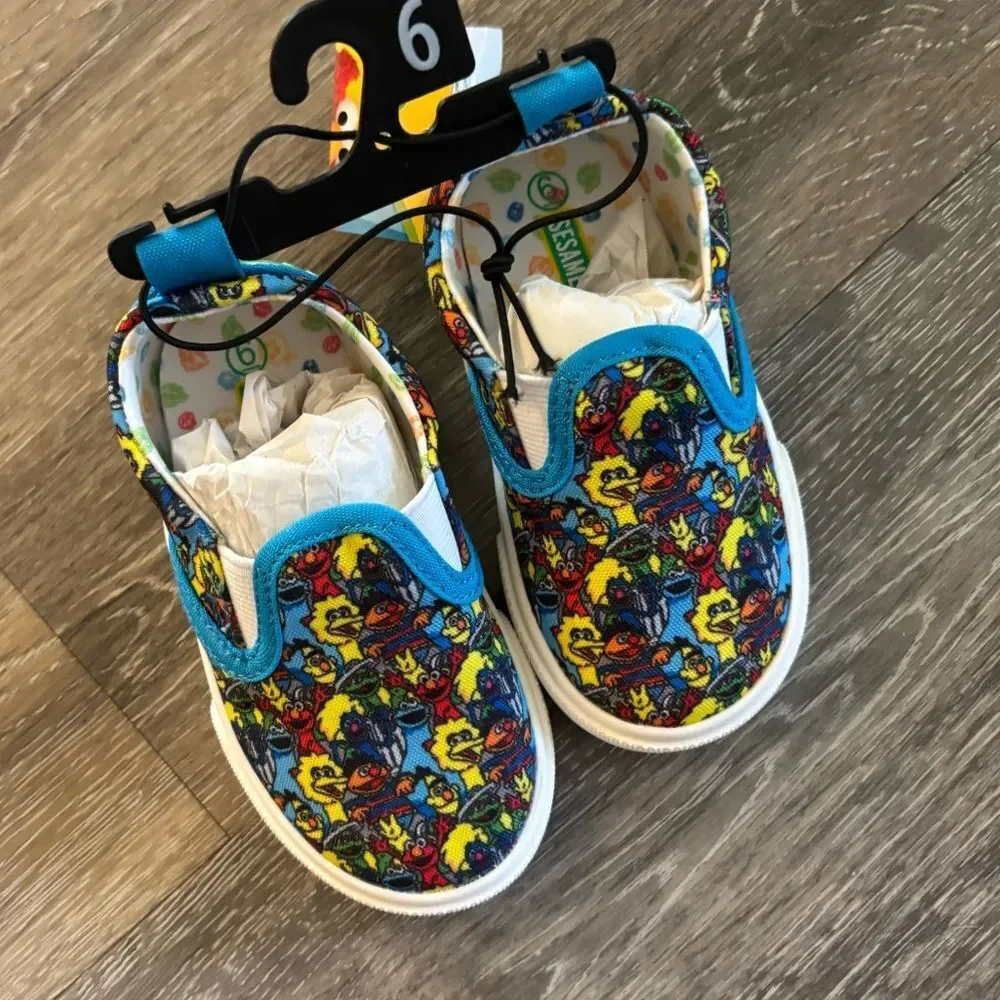 Kids Sesame Street Slip-On Sneakers Shoes sz 6